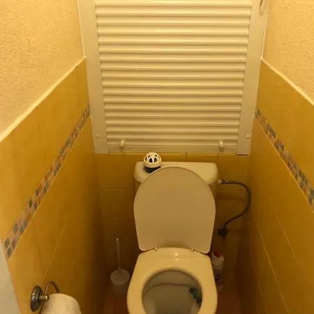 Fully Furnished 2-bedroom Apartment *